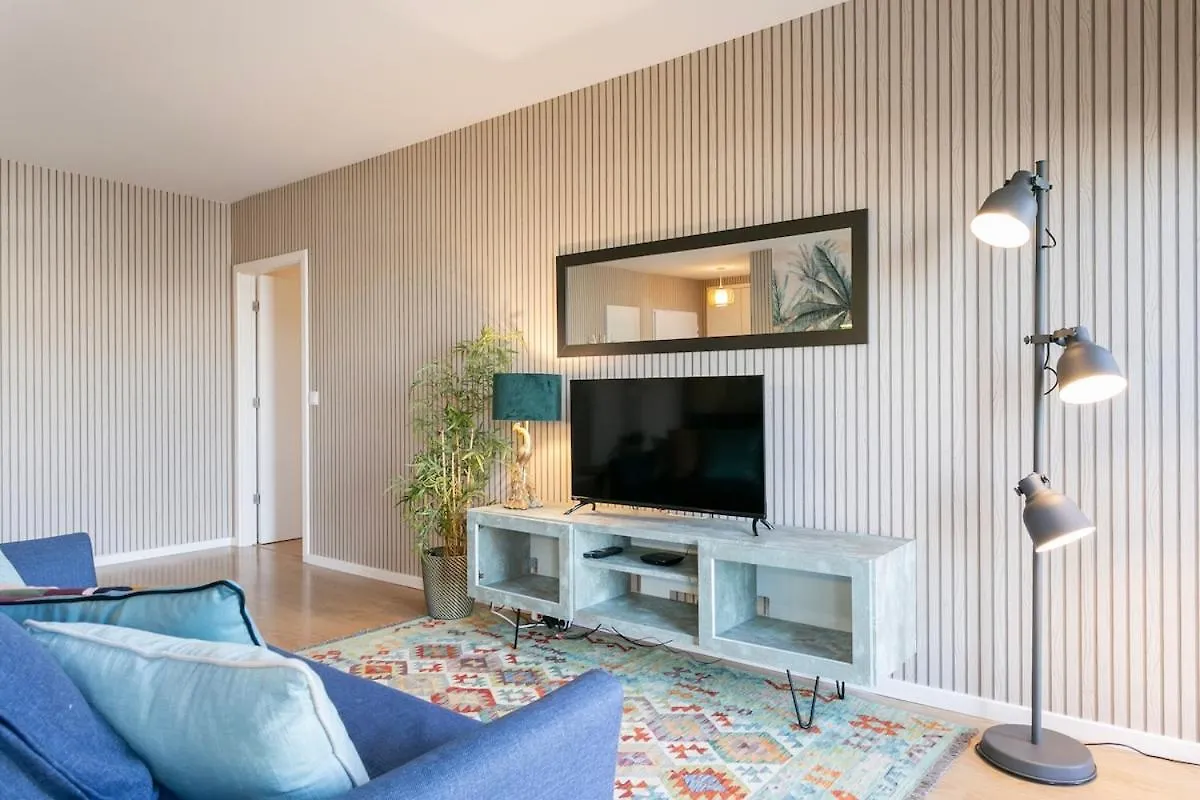 Modern 2Bdr Flat In The City'S Heart! Lizbona 0*,