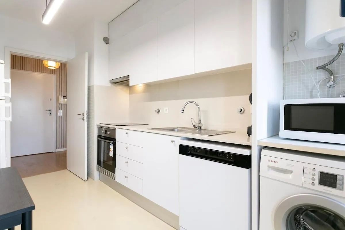 Modern 2Bdr Flat In The City'S Heart! Lizbona 0*,