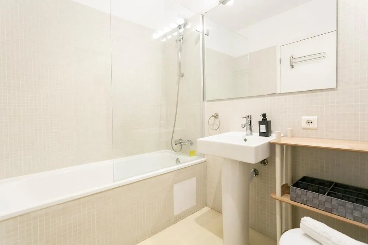 Modern 2Bdr Flat In The City'S Heart! Lizbona